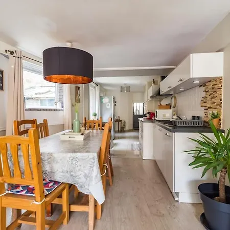 Dom wakacyjny Maison Authentique Au Bord Du Trieux A *